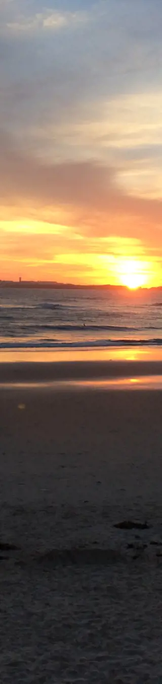 Goldenes Licht, sanfte Wellen – Baleal im Abendzauber.